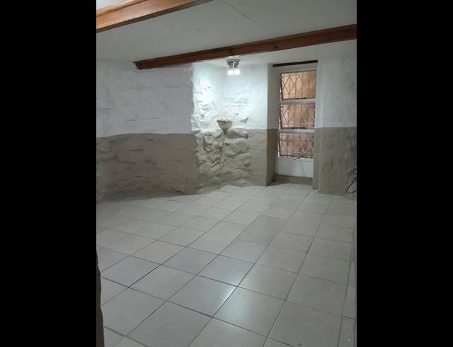 2 BEDROOM PROPERTY TO RENT IN KENSINGTON